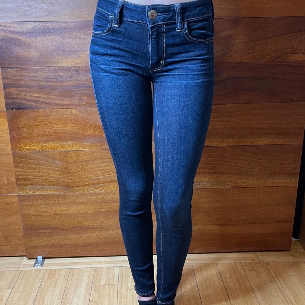 American eagle skinny jeans🤍